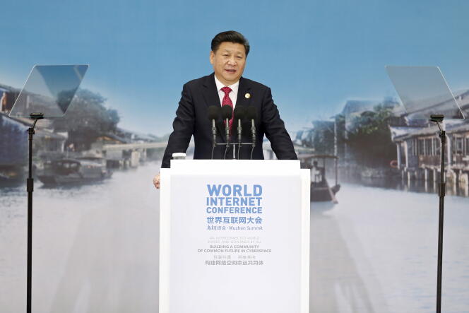 Le président chinois Xi Jinping lors de la deuxième conférence mondiale sur l’Internet, dans une petite ville près de Shanghaï, le 16 décembre 2015.