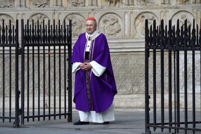 Le cardinal André Vingt-Trois a rendu hommage, le 27 juillet à Notre-Dame de Paris, au prêtre tué le 26 juillet à Saint-Etienne-du-Rouvray.