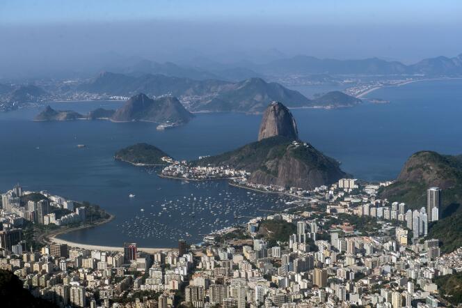 Le Mont du Pain de sucre, à Rio de Janeiro (Brésil), en juin.