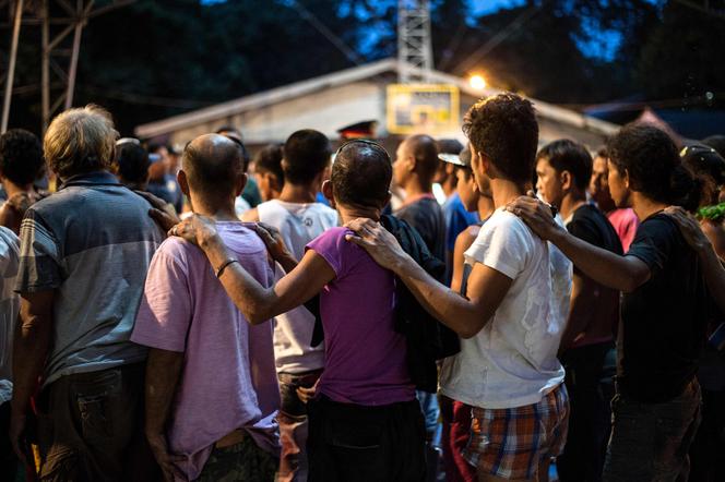 Men suspected of drug trafficking and drug users surrender to police in Manila, Philippines, June 22, 2016.