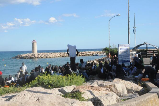 Un groupe de migrants a franchi dans la journée du 5 août la frontière entre l’Italie et la France.
