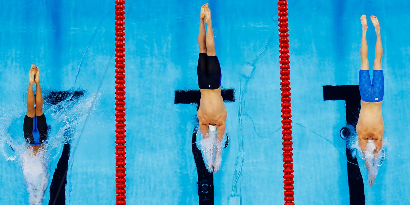 Panneau Vitrail River Of Goods – Plongeon Natation, Multicolore, 20927