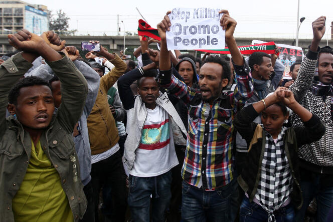 Des manifestants, à Addis Abeba, le 6 août 2016.