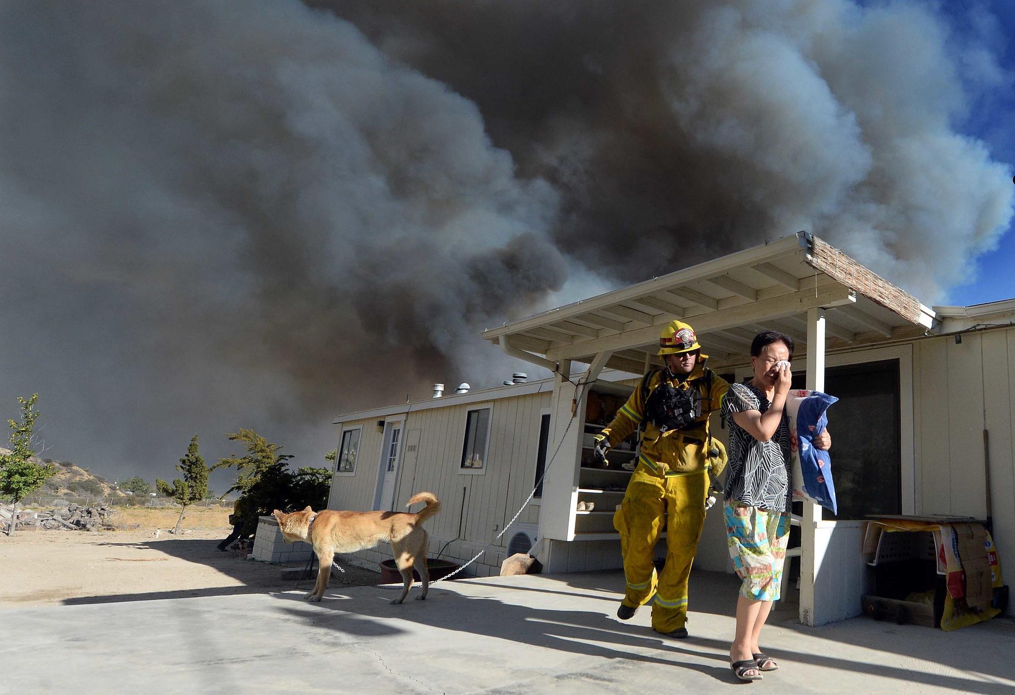 Tornade de feu à 100 km de Los Angeles