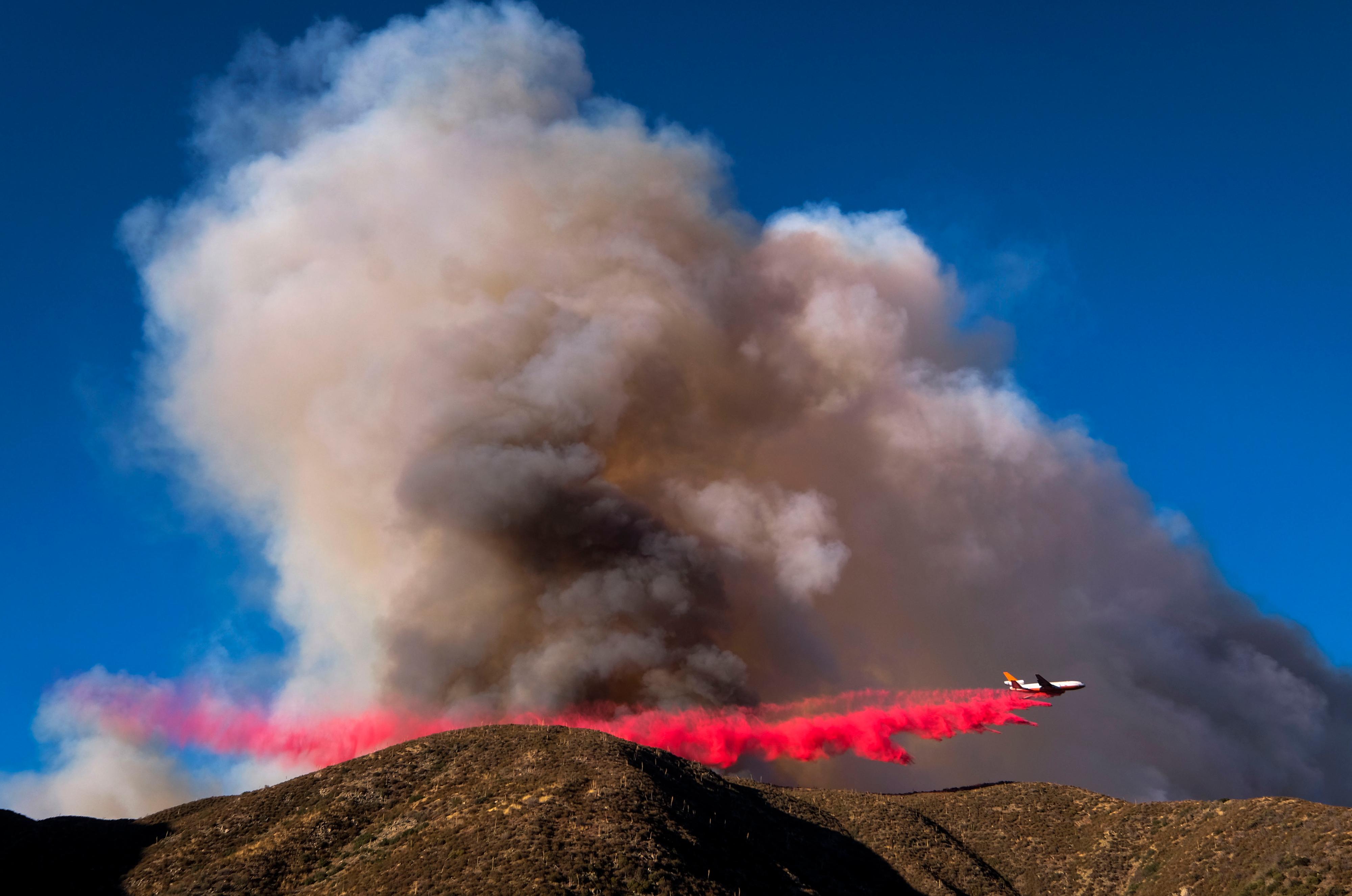 Tornade de feu à 100 km de Los Angeles