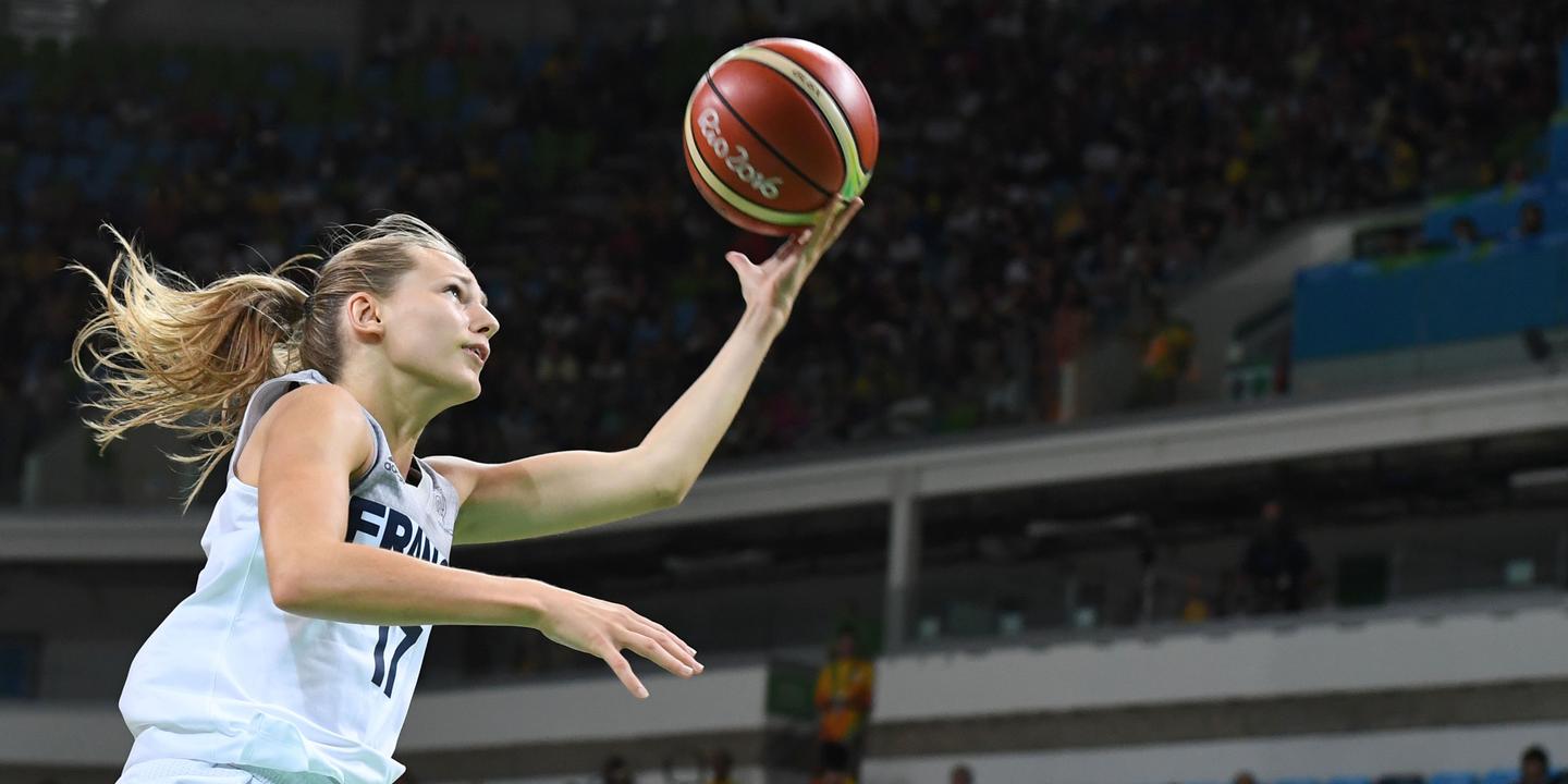 JO 2016 en un dribble Marine Johannes 21 ans devient l attraction du basket feminin francais