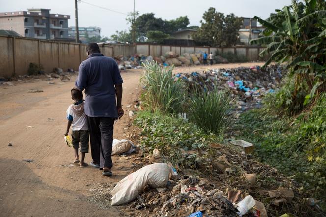 Jinsiy aloqa bilan jinsiy aloqa Ayollar kiyinish xonasida porno video