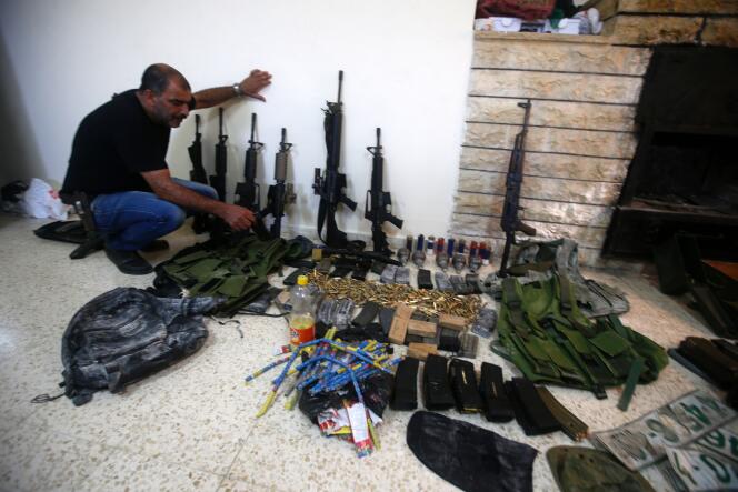 Des armes saisies lors de l’opération des forces de sécurité palestiniennes à Naplouse, le 21 août 2016.