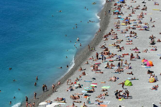 La plage de Nice, le 23 août.