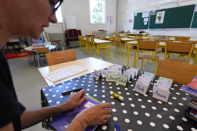 Préparation de la rentrée des classes 2016  à l’école « Les Cavaille » à Cenon (Gironde) le31 aout.