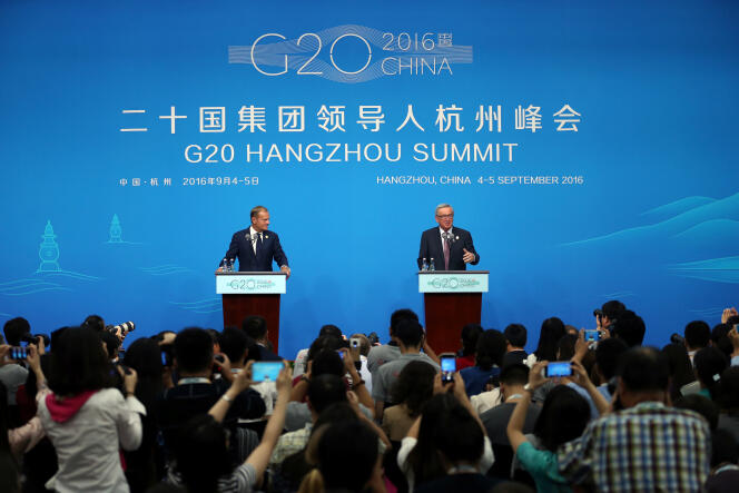 Le président de la Commission européenne, Jean-Claude Juncker (droite), lors d’une conférence de presse avant l’ouverture du sommet du G20 en Chine.