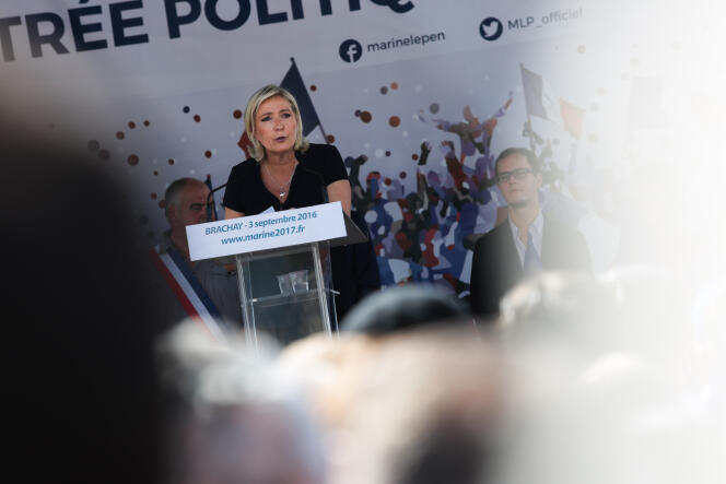 Marine Le Pen à Brachay (Haute-Marne), le 3 septembre 2016.