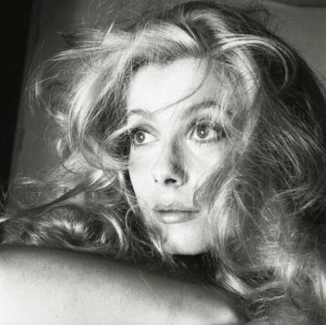 Catherine Deneuve, photographiée par Richard Avedon en 1968 à Los Angeles.