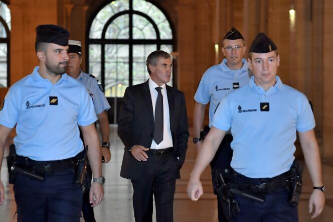 L’ancien ministre du budget Jérôme Cahuzac à son arrivée au tribunal jeudi 15 septembre.