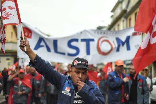 Pendant la manifestion de soutien aux salariés d’Alstom, à Belfort, le 15 septembre.