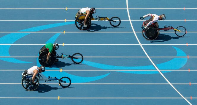 Photo finish du 100 T51 aux Jeux paralympiques de Rio, le 13 septembre.