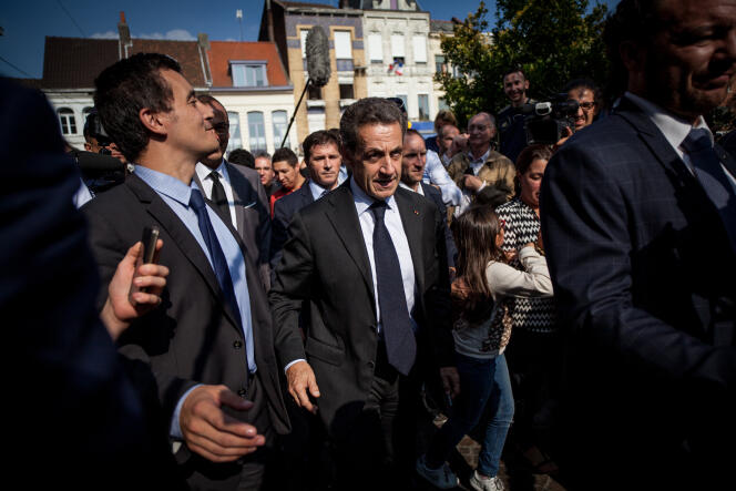 Arivée de Nicolas Sarkozy à la librairie dans laquelle s’est tenue la séance de dédicace de son dernier livre, 