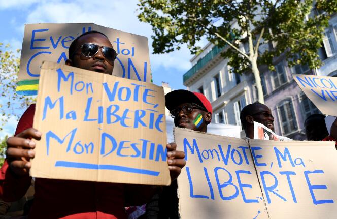 Des associations gabonaises ont manifesté à Marseille, le24 septembre 2016, contre la validation de la réélection d’Ali Bongo.