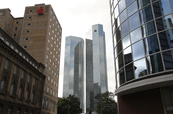 Le siège de la Deutsche Bank, à Francfort, fin septembre.