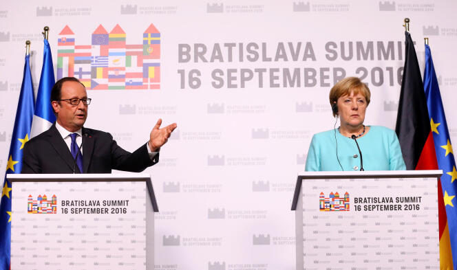 François Hollande et Angela Merkel au sommet de Bratislava, le 16 septembre 2016.