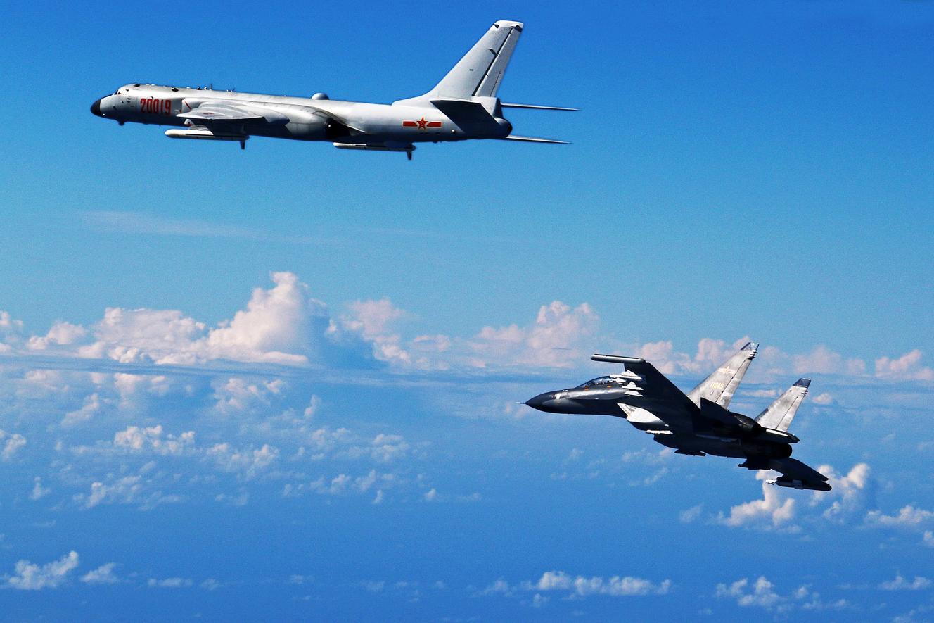 Démonstration de force de l’aviation chinoise au large d’Okinawa