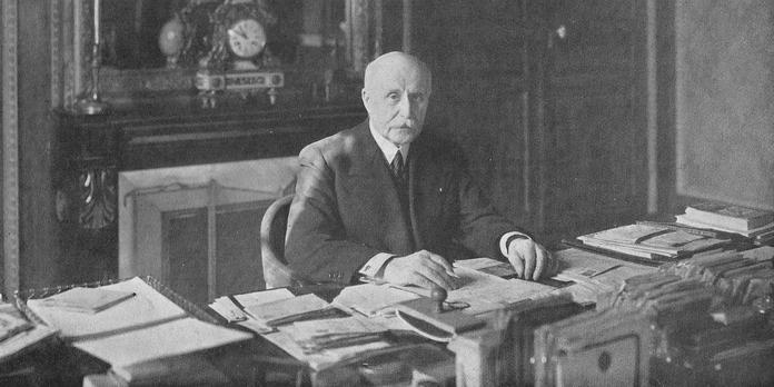 Vichy Machine A Denaturaliser