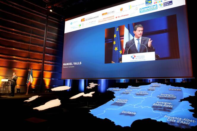 Manuel Valls au Congrès des régions de France, le 29 septembre à Reims.