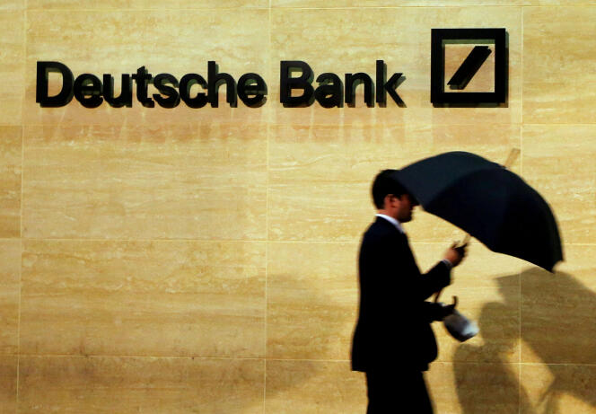 Jeudi, l’information selon laquelle une dizaine de fonds spéculatifs ont commencé à réduire leur exposition à Deutsche Bank, a causé une petite panique à Wall Street.