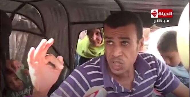 Le conducteur de tuk-tuk égyptien Mostafa.