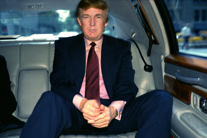 Donald Trump dans sa Limousine, en septembre 1999, à New York.