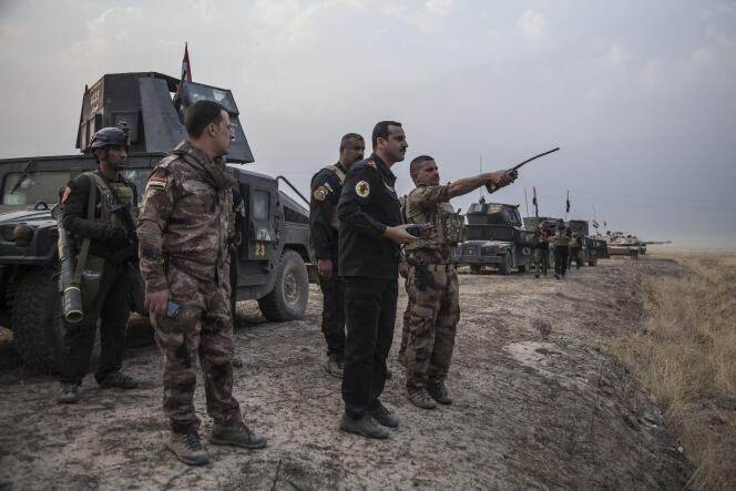 Au Nord-Est, les peshmergas kurdes sont également proches de la ville tandis que sur le front sud, les forces fédérales sont encore à 30 kilomètres de la ville.