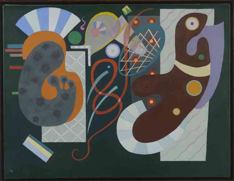 « De nombreux artistes dans les années 1930 se passionnent pour les sciences. Kandinsky se consacre, à Paris, à la réalisation de nombreuses toiles et aquarelles sur fond noir qui prennent parfois l’apparence de radiographies phosphorescentes. Deux énormes cellules ou invertébrés marins dialoguent ici reliés par une ligne rouge entrelacée. “Merveilleuse est une ligne”, écrivait Kandinsky à Paris qui privilégiait alors la courbe. »