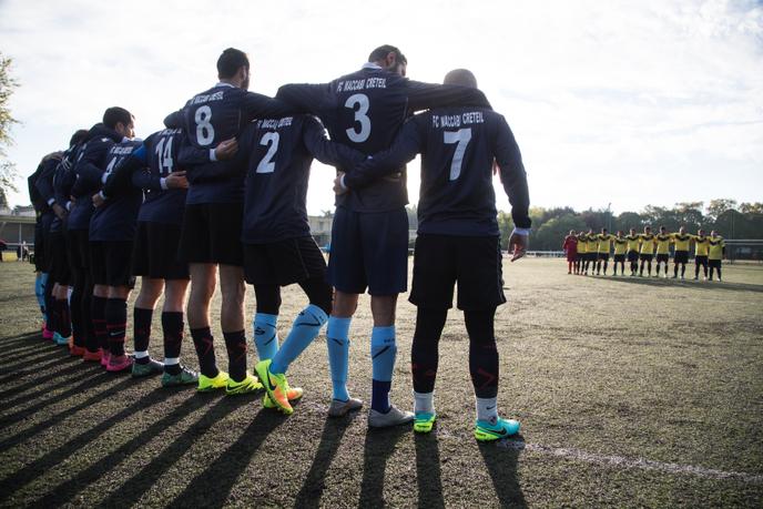 Des Clubs De Foot Communautaires Devenus Ordinaires