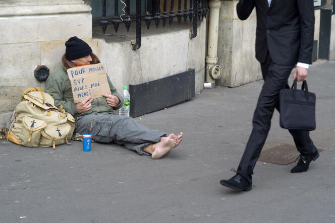 Un sans-abri à Paris, en mars 2015.