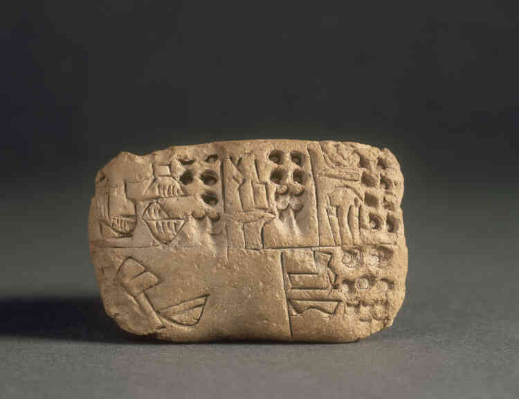 Cette tablette d’argile, qui porte l’une des plus anciennes écritures connues (3100 av. J.-C.), provient d’Uruk, l’une des premières villes où furent trouvées 5 000 tablettes de ce type.