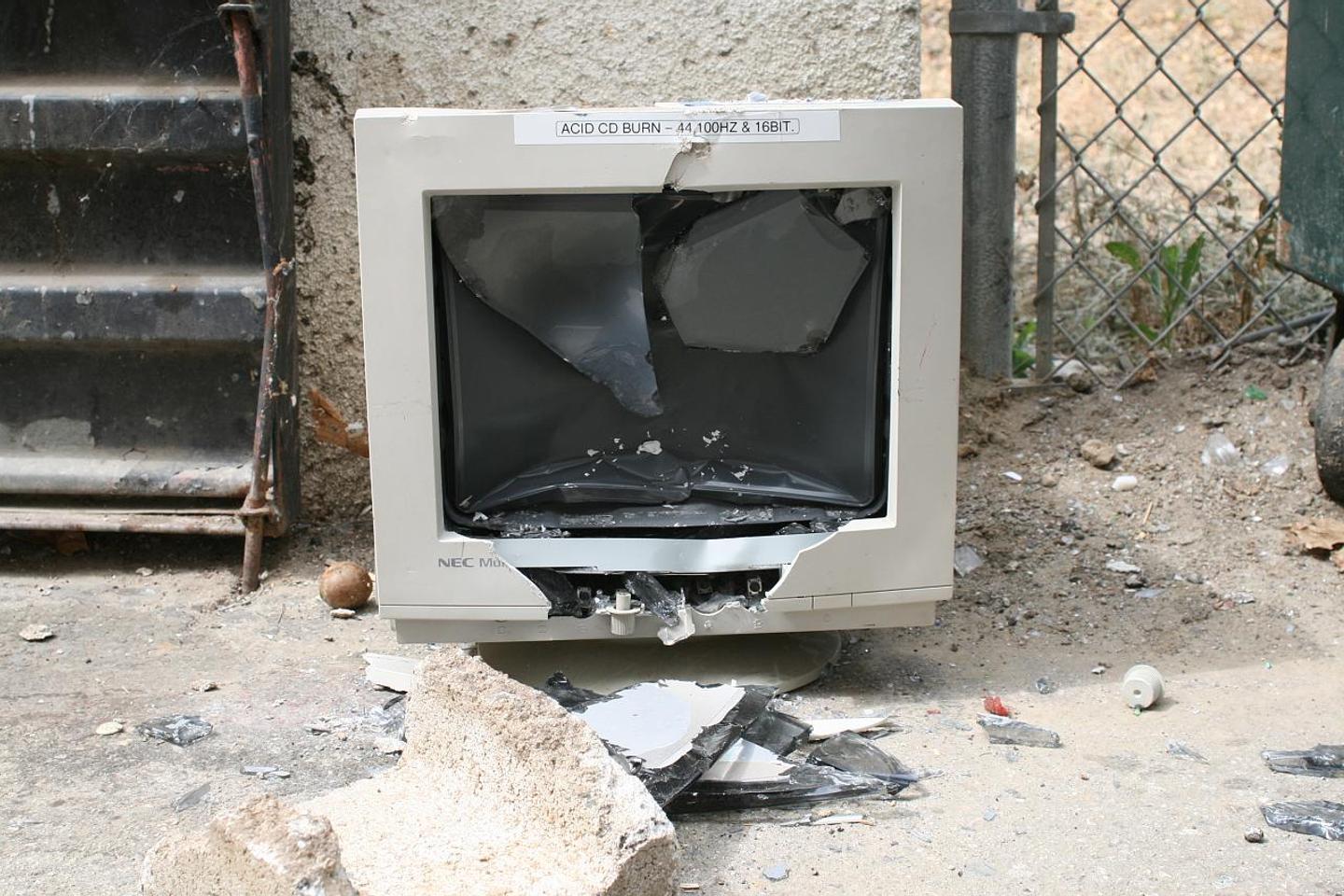 Compiuter Rvenge La « computer rage » ou comment j’ai explosé mon ordi