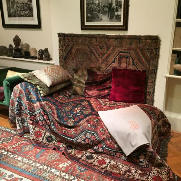 Dans la maison de Freud, le canapé sur lequel s’allongeaient les patients du psychanalyste autrichien.