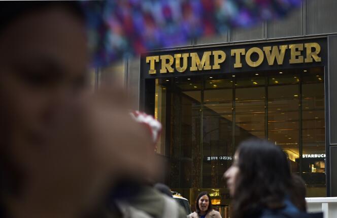 Aux abords de la tour Trump à New York, le 9 novembre.