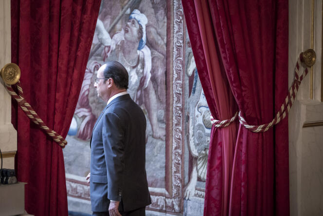 François Hollande, président de la République, fait une déclaration après l'élection de Donald Trump à la présidence américaine, le 9 novembre.