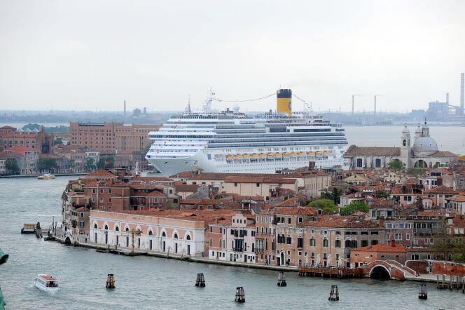 En 2015, Venise a accueilli 28 millions de visiteurs.