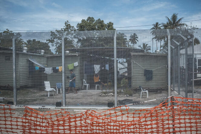 Des demandeurs d’asile sur l’île de Manus, en Papouasie-Nouvelle-Guinée, dans un centre géré par l’Australie.