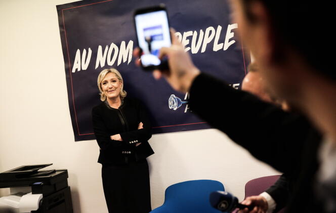 Inauguration du quartier général de campagne de Marine Le Pen pour la présidentielle de 2017, à Paris, le 16 novembre 2016.