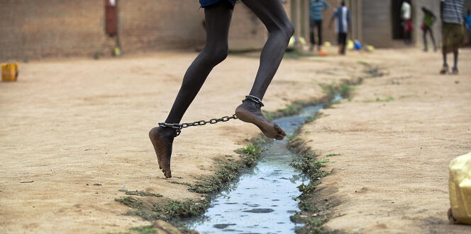 Un jeune homme incarcéré dans la prison centrale du Soudan du Sud.