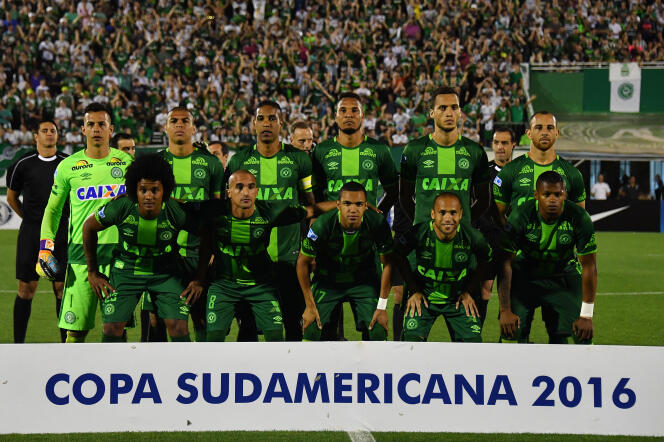 L’équipe de Chapecoense, le 24 novembre, lors de la demi-finale de Copa Sudamericana contre les Argentins de San Lorenzo.