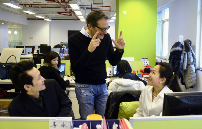 Le fondateur de Vadeo Dan Serfaty dans les bureaux du réseau social français, à Pékin, le 29 janvier 2013.