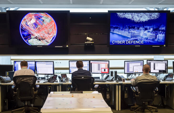 La base du GCHQ, les services de renseignement britanniques, à Cheltenham le 17 novembre 2015.