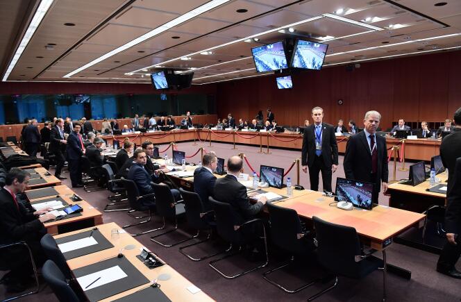 L’Eurogroupe a validé, lundi 5 décembre, les premières mesures d’allègement de la dette grecque.
