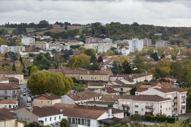 Vue du quartier du Grand Garros, depuis la cathédrale Sainte-Marie, au centre-ville d’Auch.