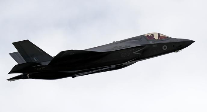 Donald Trump S Attaque Au Cout De L Avion De Chasse Americain F 35
