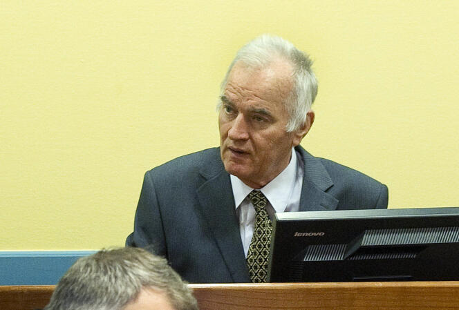 Ratko Mladic lors de sa comparution devant le Tribunal pénal international de La Haye le 16 mai 2012.